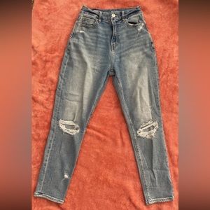 American Eagle Mom Jean